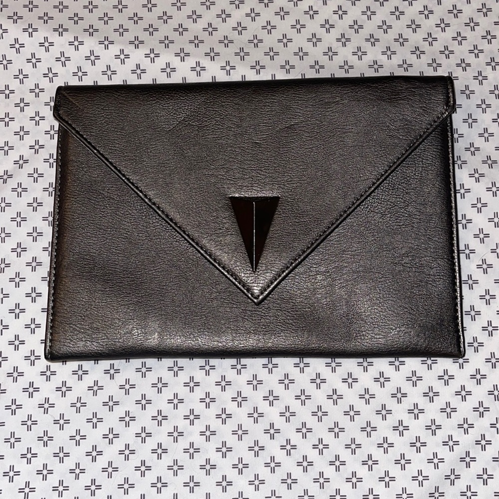 ✨Charming Charlie clutch/crossbody purse✨